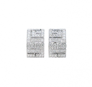 Geometric Pattern Diamond Huggie Earrings | B13329