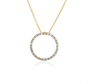 Circle pendant set in yellow gold with 26 diamonds