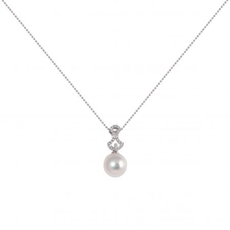 Diamond South Sea pearl pendant, is made in 18K white gold, featuring a 10mm South Sea pearl and is set in a unque diamond bail. The chain is not included. Pearl size: 1 = 10mm Carat: D24 = 0.16ct