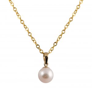 pearl pendant on gold chain