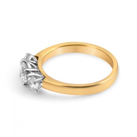 side view of a three stone ring