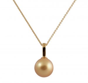 Golden pearl pendant in 18K YG