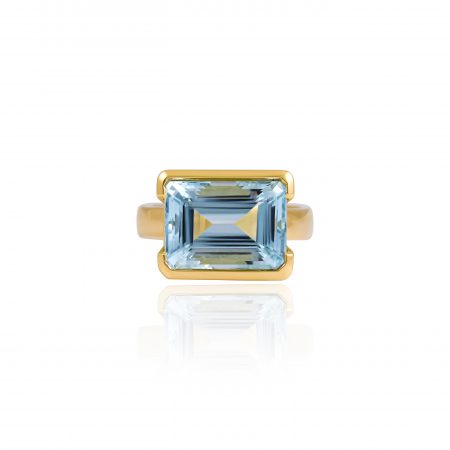 yellow gold aquamarine ring