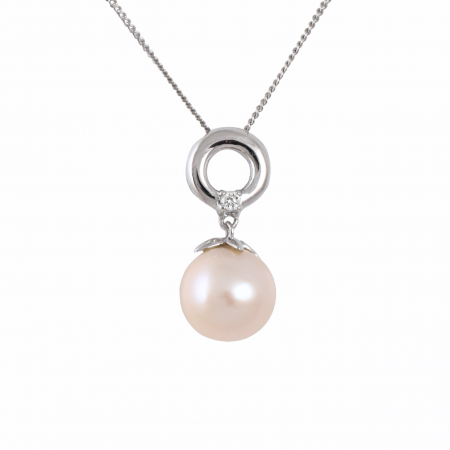 freshwater pearl and diamond circle necklace